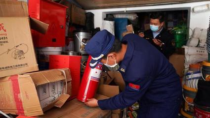 华池县消防联合市监开展消防产品专项检查，筑牢应急救援设备安全防线